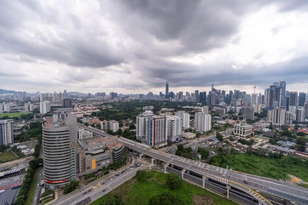 Neu By Cozy Unit L30rb 2pax Near Klcc & Jelatek Lrt