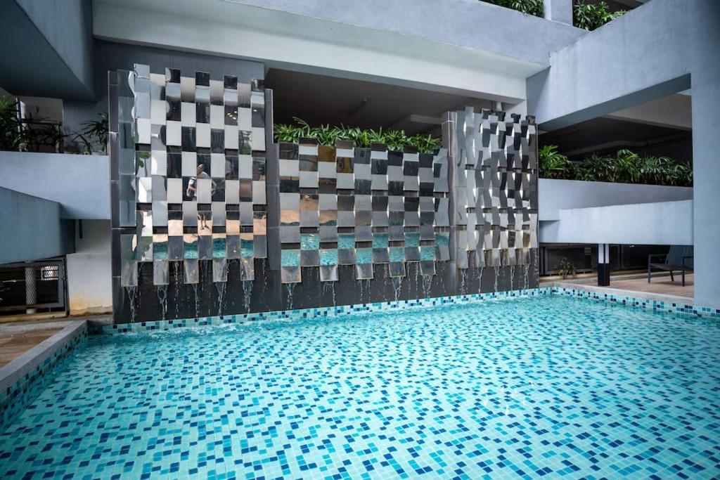 Neu By Cozy Unit L30rb 2pax Near Klcc & Jelatek Lrt Apartment *